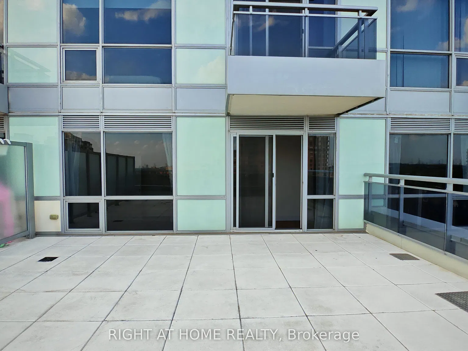 2 bed, $2,500 — Photo 3