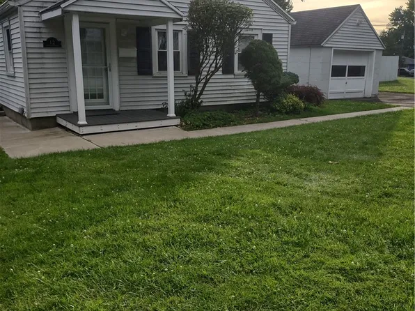 12 Ferro Ave, New Hartford, NY