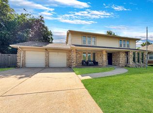 744 Kingston Dr, Yukon, OK 73099