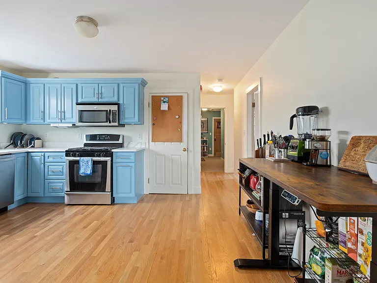 29 Ocean Ave #4 — Photo 13
