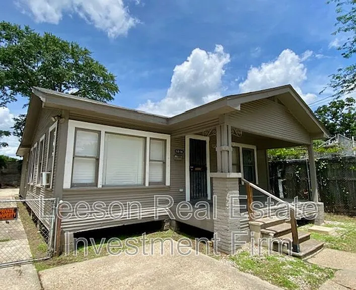 1416 Natalie St — Photo 1