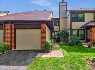 243 Woodmere Ln, Wheeling, IL 60090