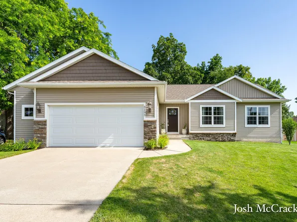 5195 76th St SE, Caledonia, MI 49316