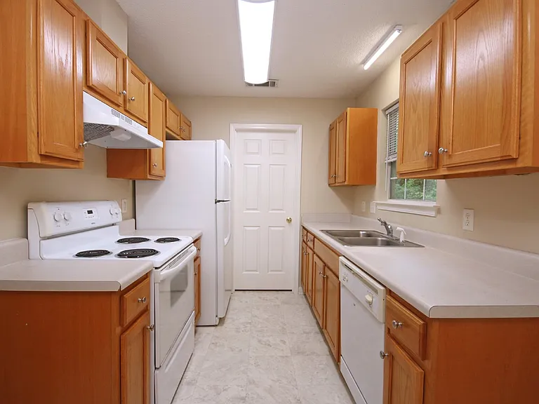 2289 Wyatt St — Photo 7