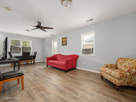 4th image of 15709 Lexington Ave