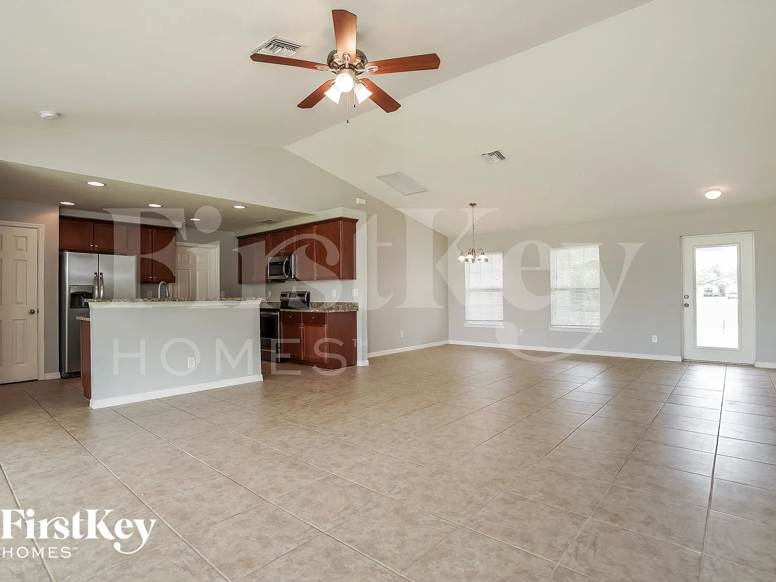 4 bed, 2.0 bath, 1829 sqft, $2,180 — Photo 3
