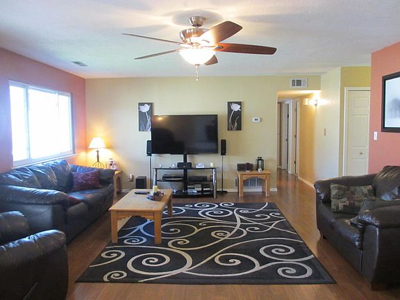 4th image of 6213 Mendius Ave NE