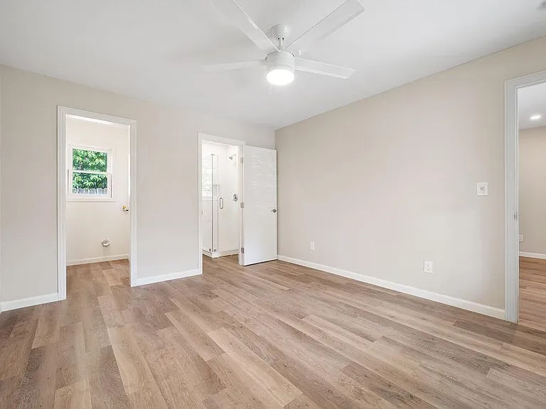 5480 Capistrano Ave #3 — Photo 12