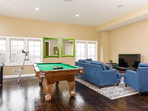 3rd image of 9033 Wall St APT 5