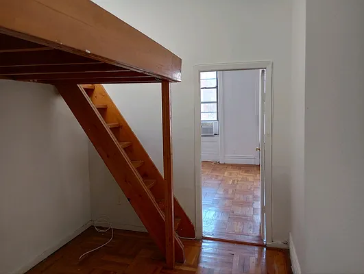 Rented by High Line NYC Realty Group | media 3