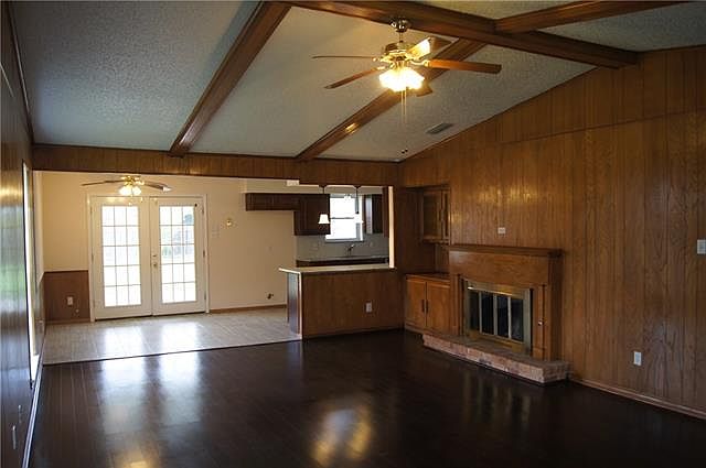 1st image of 2934 Potomac Ave