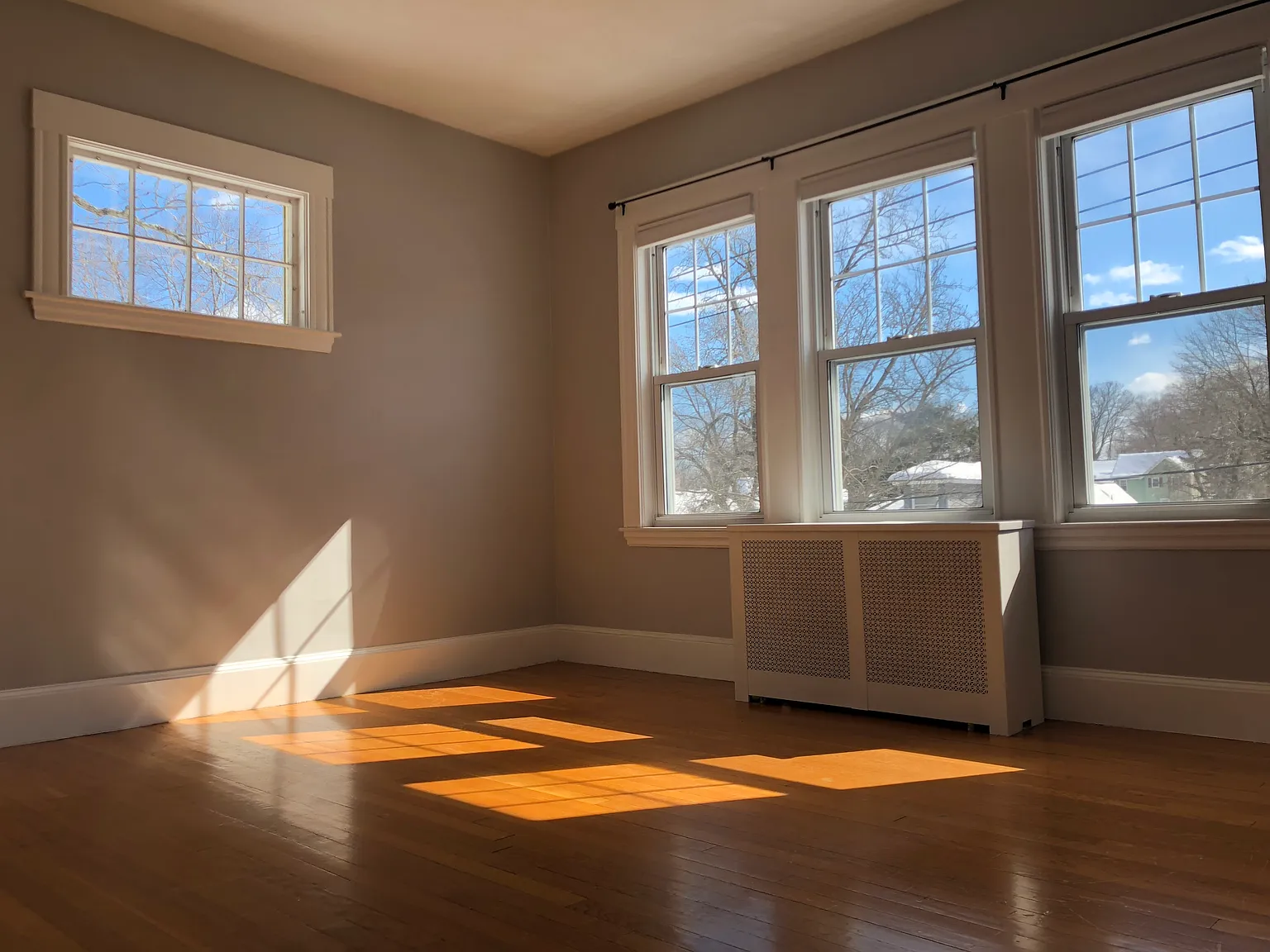 170 Beech Ave — Photo 1