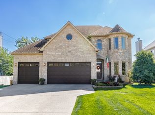 529 E Armitage Ave, Addison, IL 60101