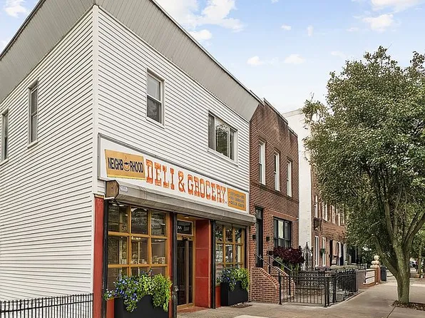 326 Greenwood Ave Floor 2, Brooklyn, NY 11218