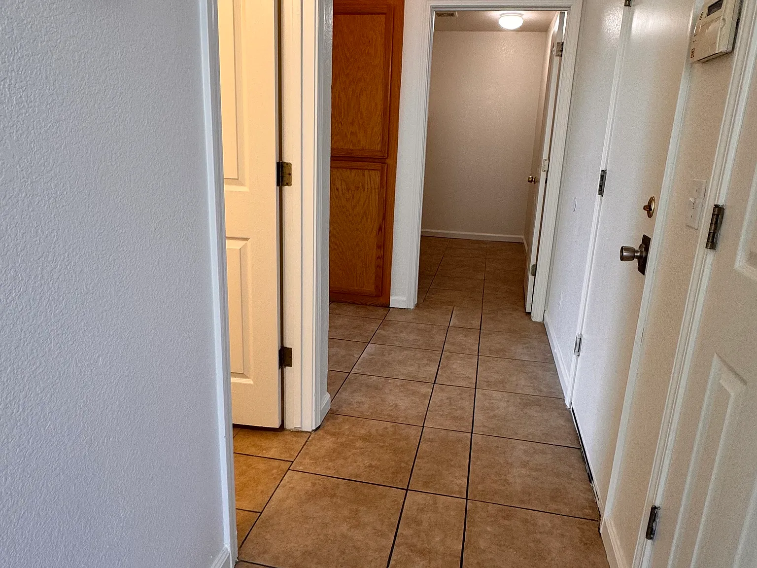 5 bed, 3.5 bath, 2905 sqft, $3,050 — Photo 4