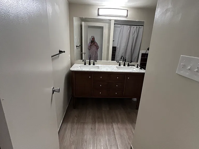 425 Christopher Ave #14 — Photo 17
