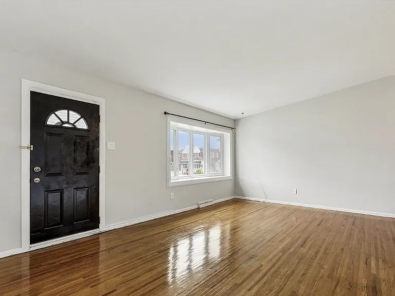 2678 Tremont St #1 — Photo 4