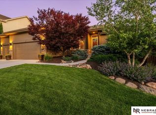 17017 Grant St, Omaha, NE 68116