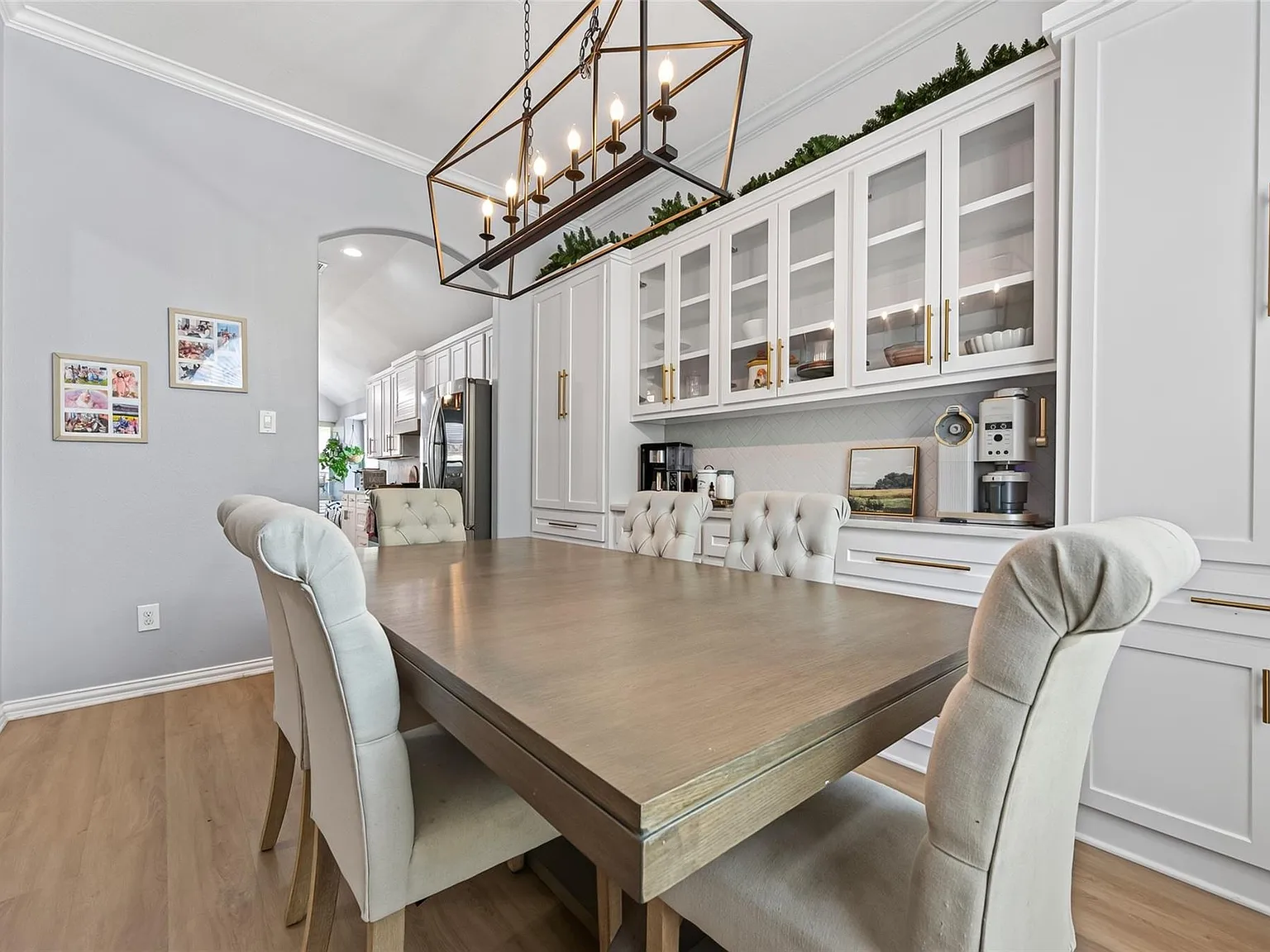 4 bed, 2.0 bath, 2018 sqft, $2,450 — Photo 3