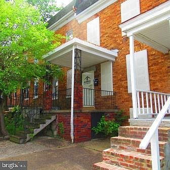 1st image of 3155 Ravenwood Ave