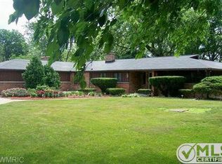 675 Riverside Dr, Battle Creek, MI 49015