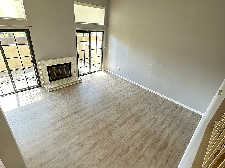 1153 Arbor Ln — Photo 10