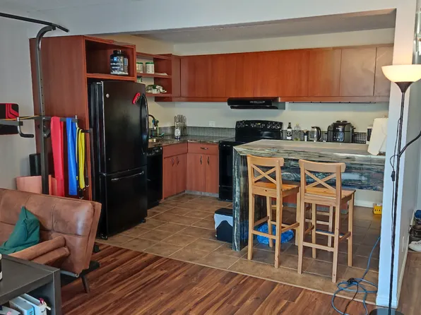 8604 Gateway Blvd NW #214, Edmonton, AB T6E 4B6