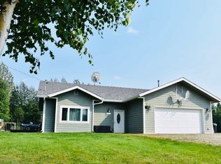 1012 Helm Dr, Fairbanks, AK 99709