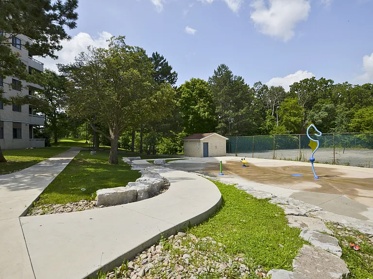 500 Murray Ross Pkwy — Photo 1