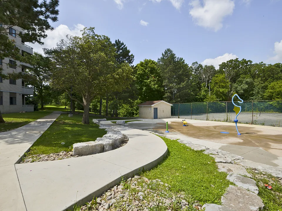 500 Murray Ross Pkwy
