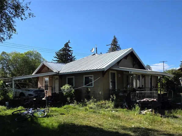 42419 3rd Ave E, Pablo, MT 59855