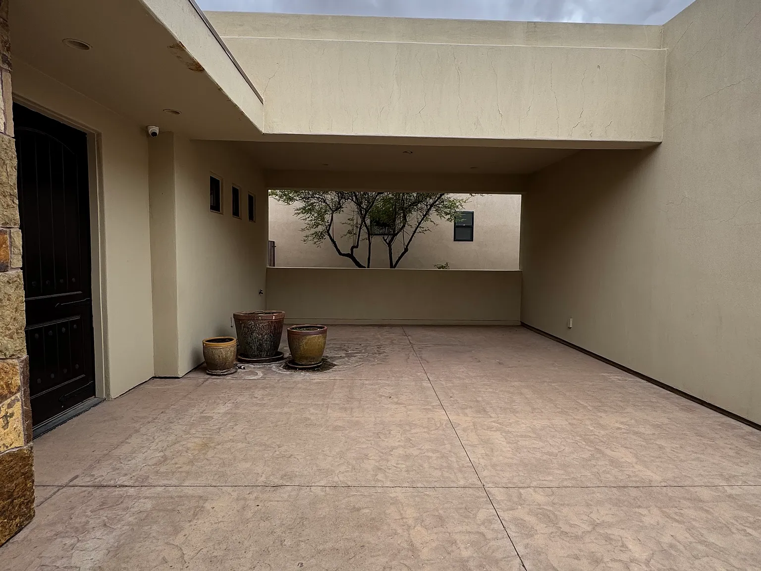 4 bed, 2443 sqft, $4,700 — Photo 2