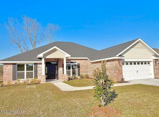 14884 Fritz Cir, Gulfport, MS 39503