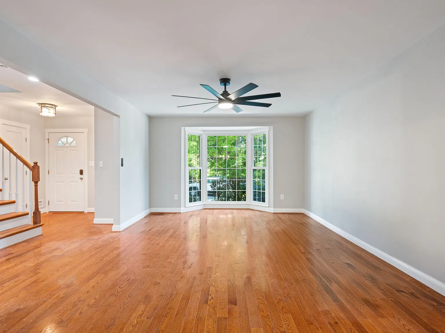 3 bed, 3.5 bath, 1660 sqft, $3,850 — Photo 4