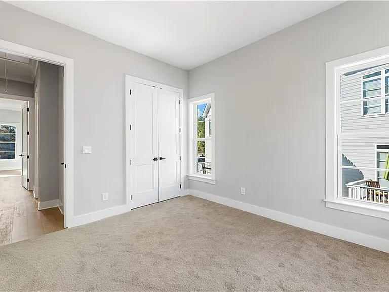 2035 Parkside Ln — Photo 33