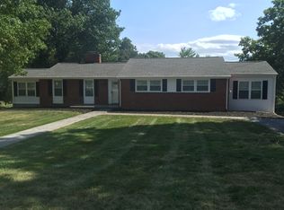 3826 Darlington Rd SW, Roanoke, VA 24018