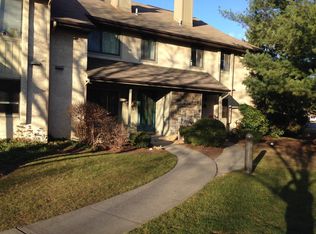 14 Hampshire Dr, Plainsboro, NJ 08536