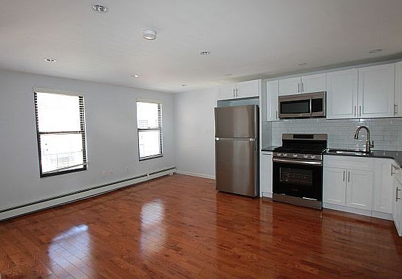 2nd image of 1596 Lincoln Pl Floor 2