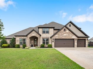 200 Sicily Dr, Centerton, AR 72719