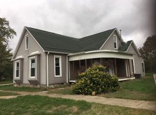 214 W Walnut St, Ashmore, IL 61912