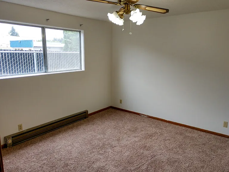 136 Sunset Ave N #136 — Photo 7