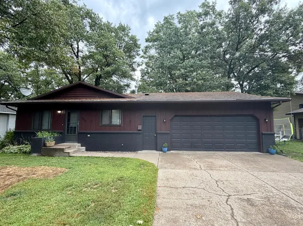 908 9th St NE, Little Falls, MN 56345