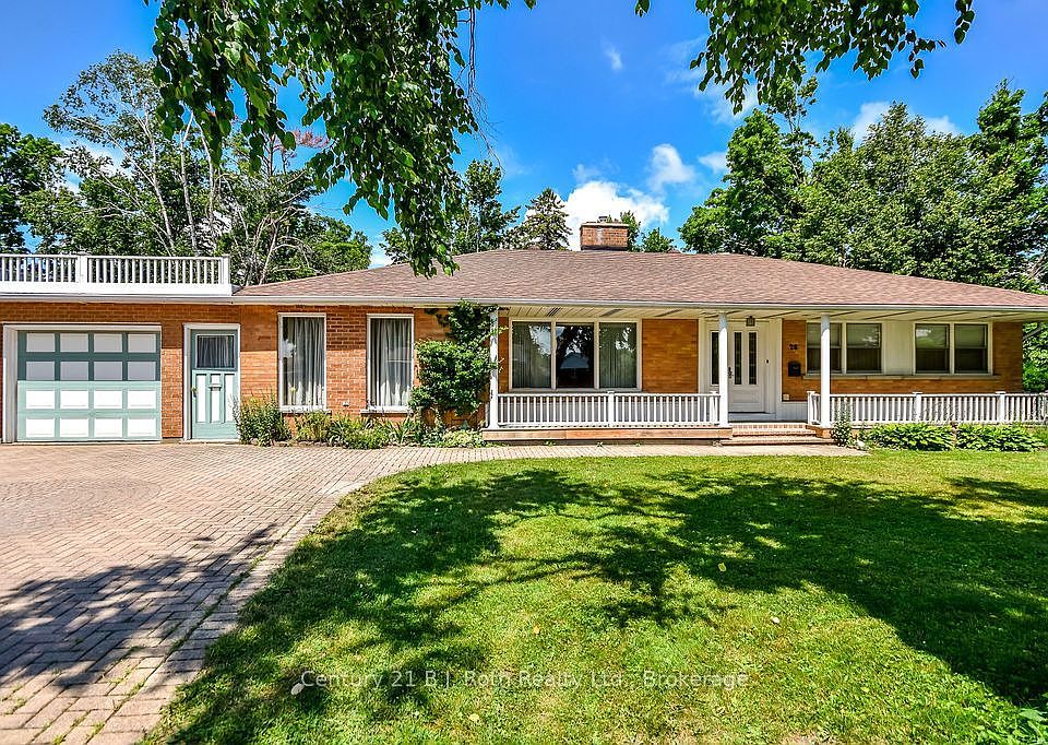 1st image of 26 Dalton Cres N