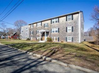 20 Beacon Ave APT 3, Newburyport, MA 01950