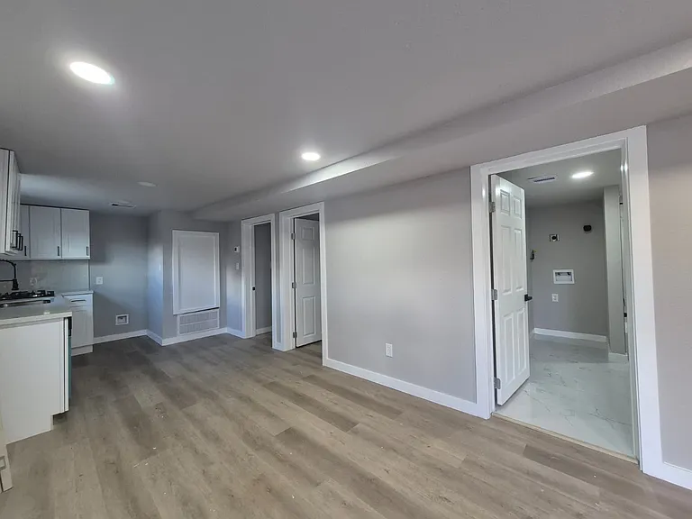 2209 Gano St #3 — Photo 15