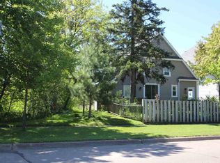 6104 E Superior St, Duluth, MN 55804