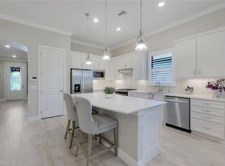 9398 Greyhawk Trl, Naples, FL 34120