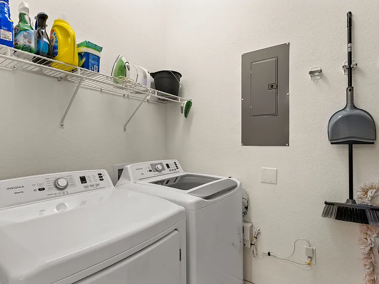 8641 Piazza Del Lago Cir #201 — Photo 16