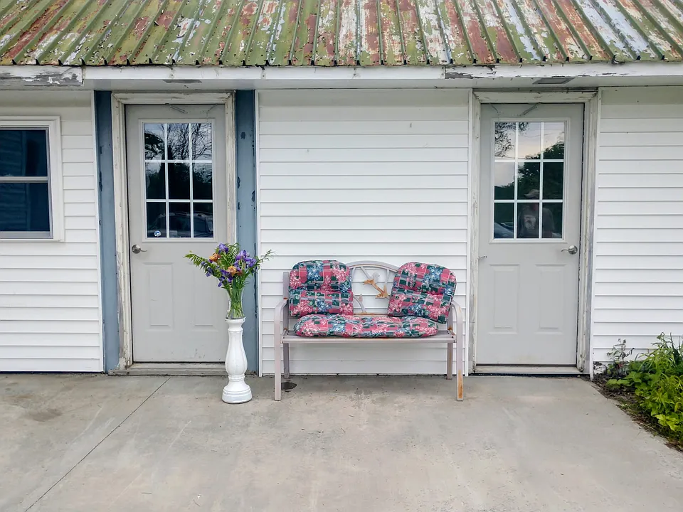 143 Barnes Rd #2