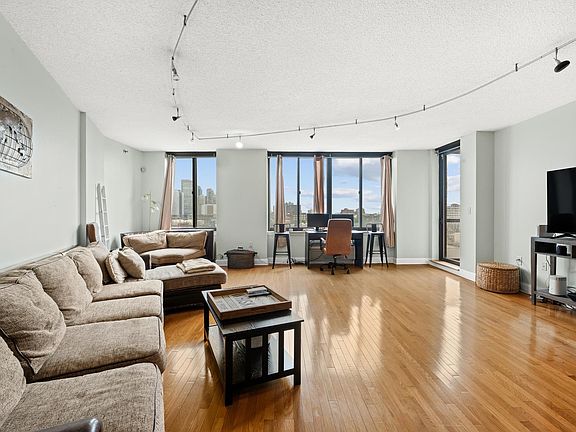 4th image of 415 Newark St APT 7G